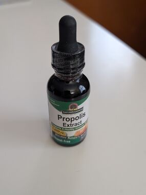 Propolis Extract Dropper - Black